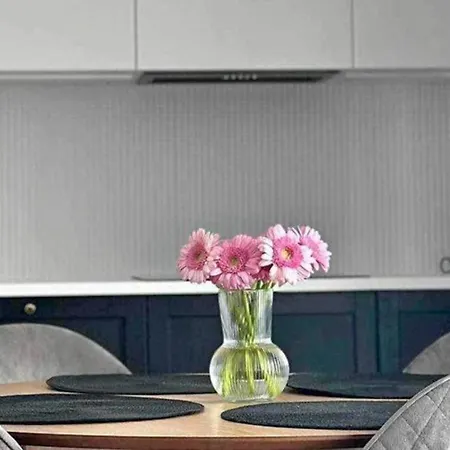 Beach Apartment شقة *