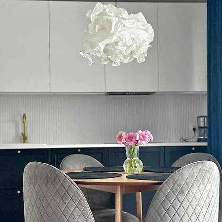Beach Apartment شقة *